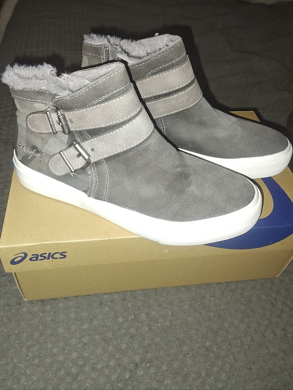 Blowfish Malibu Sneakers - Picture 2 of 5